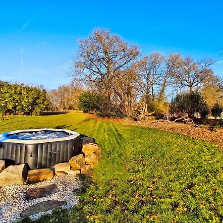 Villa Tagibao Avec Piscine Chauffee Et Spa Lesterps Ngoại thất bức ảnh