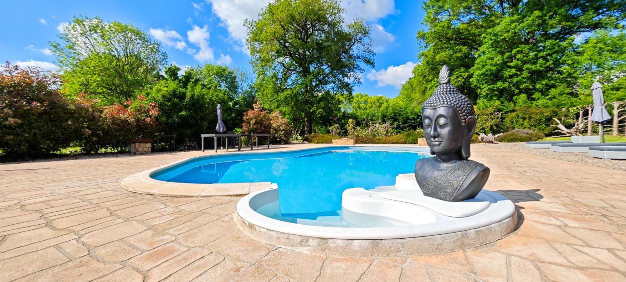 Villa Tagibao Avec Piscine Chauffee Et Spa Lesterps Ngoại thất bức ảnh